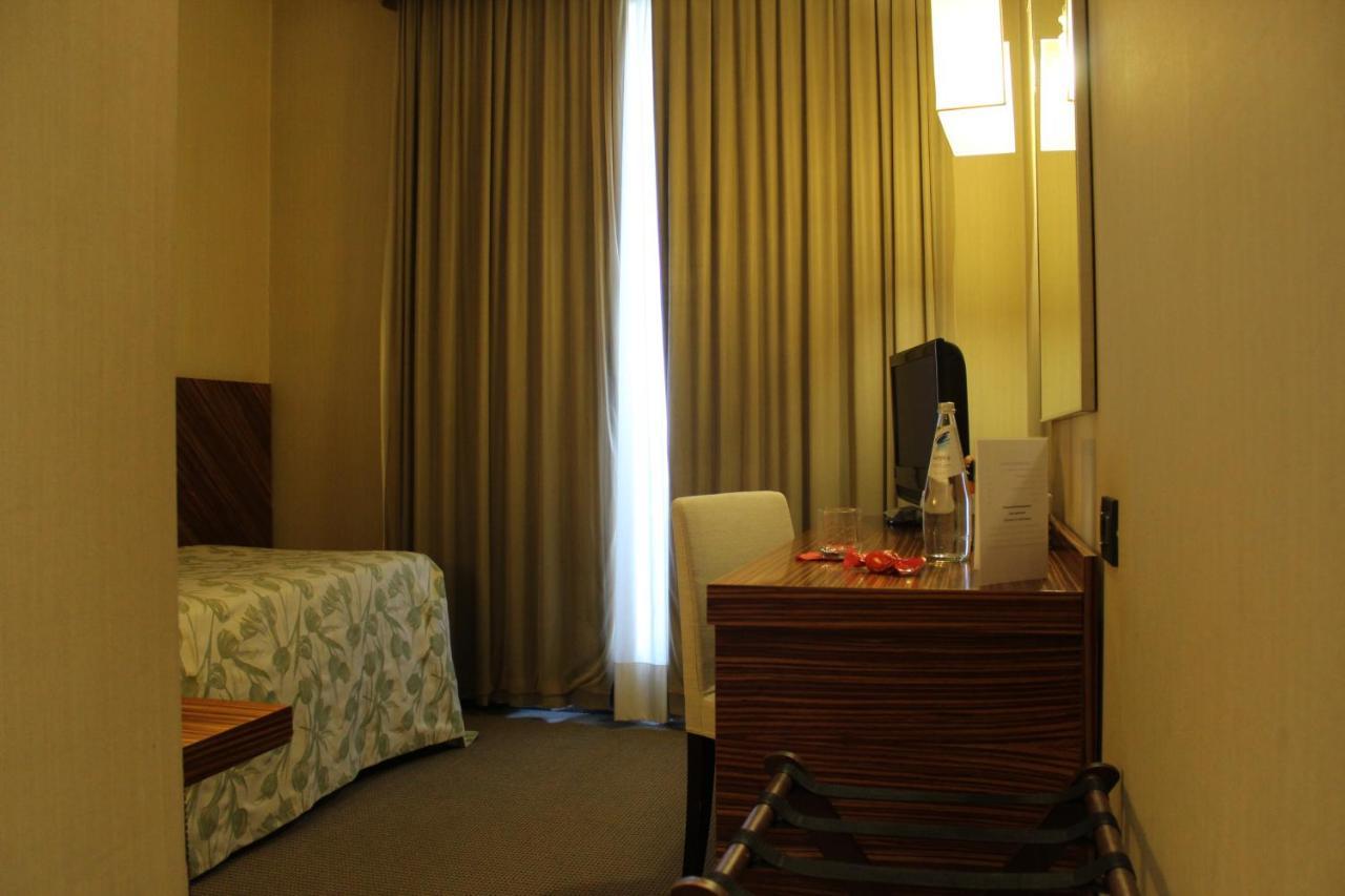 Mh Hotel Piacenza Fiera מראה חיצוני תמונה