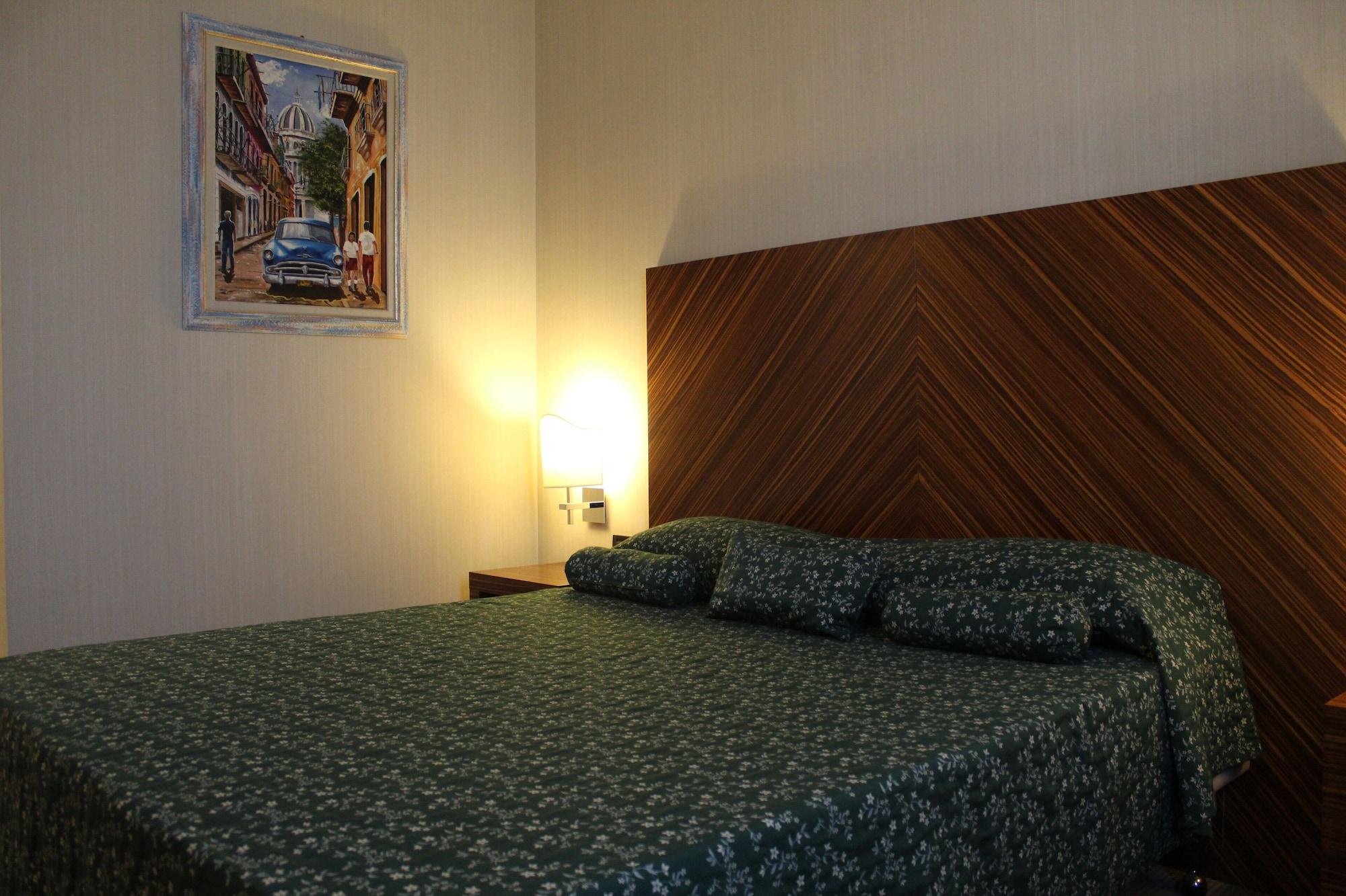 Mh Hotel Piacenza Fiera מראה חיצוני תמונה