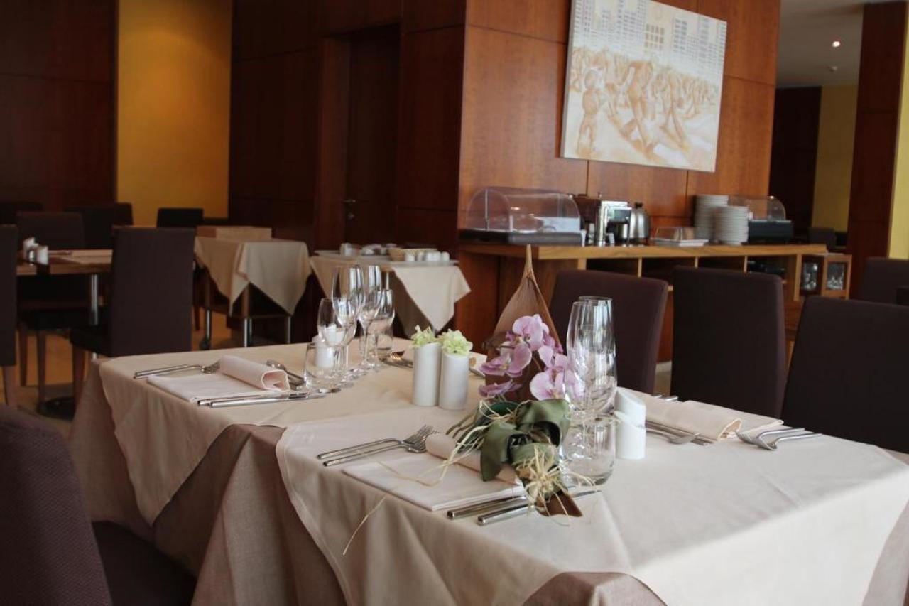 Mh Hotel Piacenza Fiera מראה חיצוני תמונה