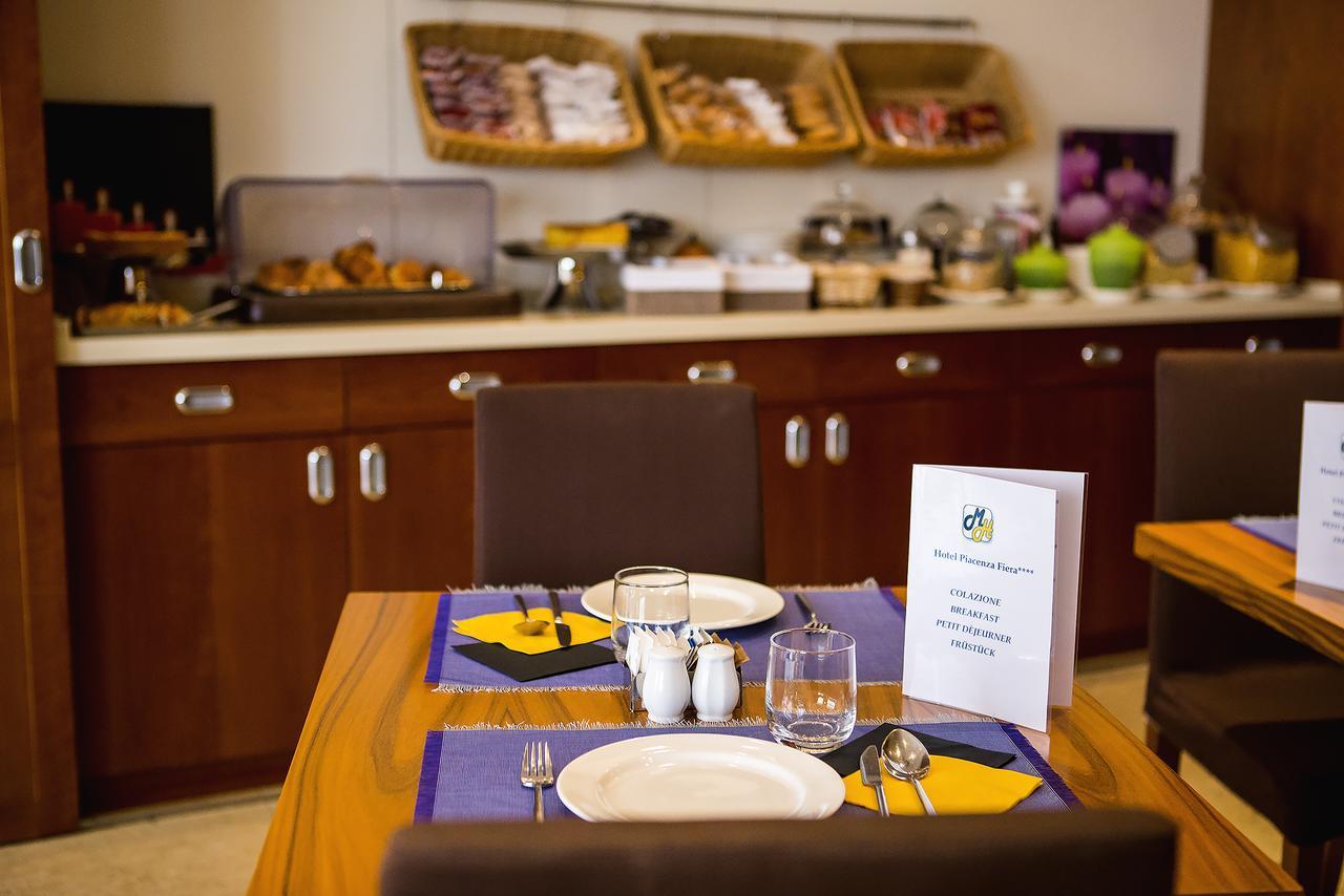 Mh Hotel Piacenza Fiera מראה חיצוני תמונה
