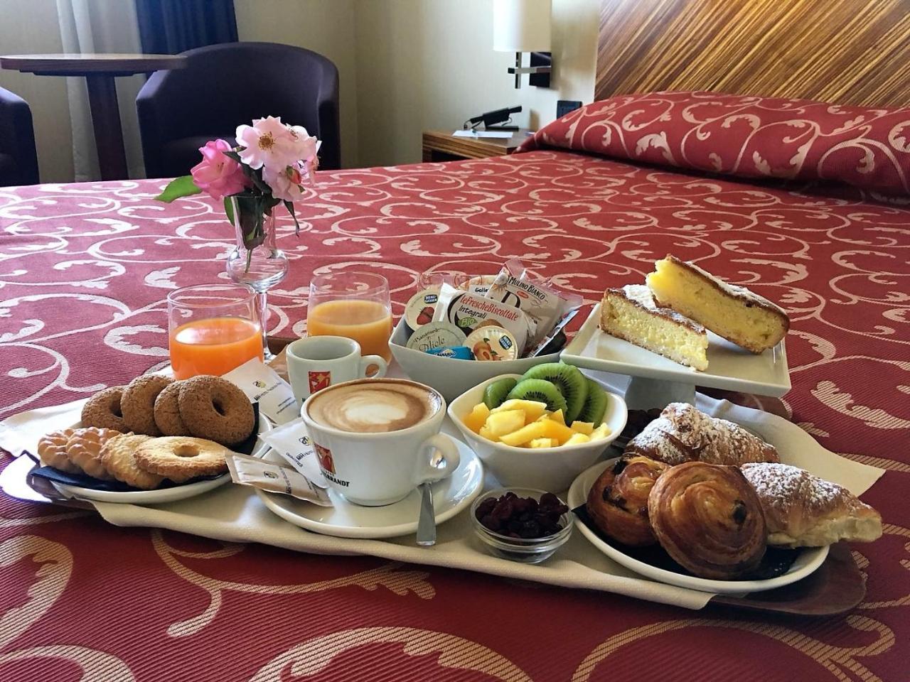 Mh Hotel Piacenza Fiera מראה חיצוני תמונה