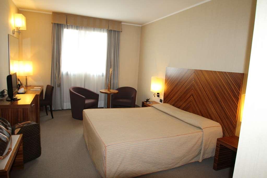 Mh Hotel Piacenza Fiera חדר תמונה