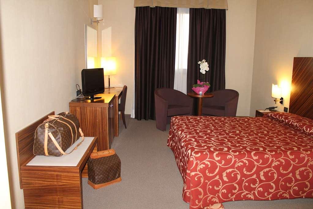 Mh Hotel Piacenza Fiera חדר תמונה